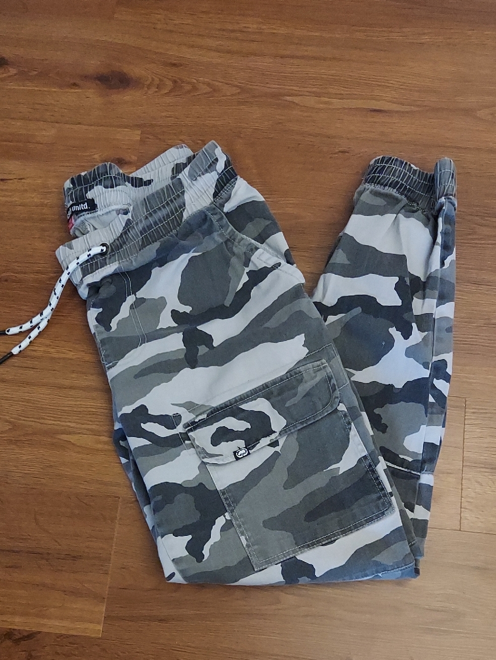 Ecko Unlimited Women's Grey Camo Cargo Joggers